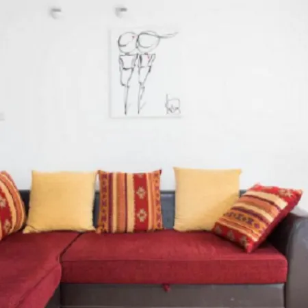 Bristol Red Apartment *
